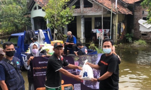 Gotong Royong Pembangunan Masjid dan Bantuan Kemanusian Bencana Banjir Demak Jawa Tengah